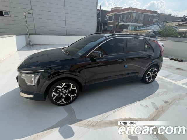 Kia Niro Prestige — пробег 46 095 км — фото 2 из 5