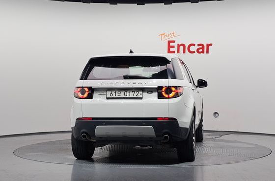 Land Rover Discovery Sport 2.0 TD4 HSE Luxury — пробег 73 654 км — фото 4 из 5