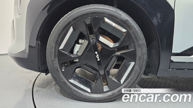 Kia EV3 Long Range 2WD GT Line — пробег 20 384 км — фото 5 из 5