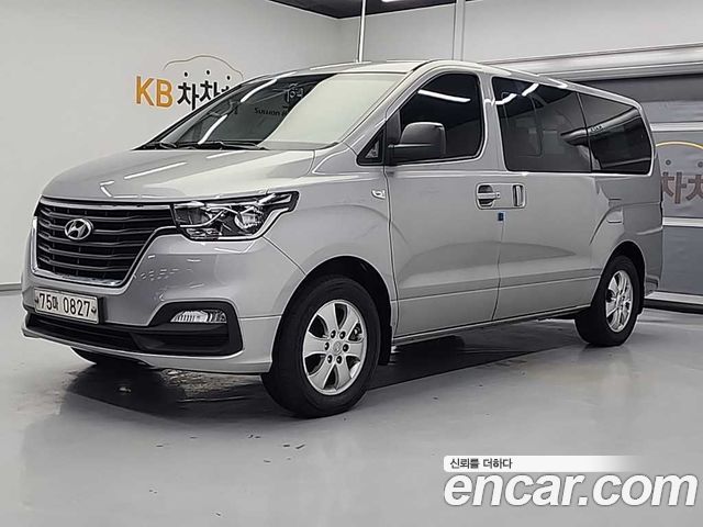 Hyundai Starex 4WD Wagon 12-Seater Smart — пробег 225 688 км — фото 1 из 5