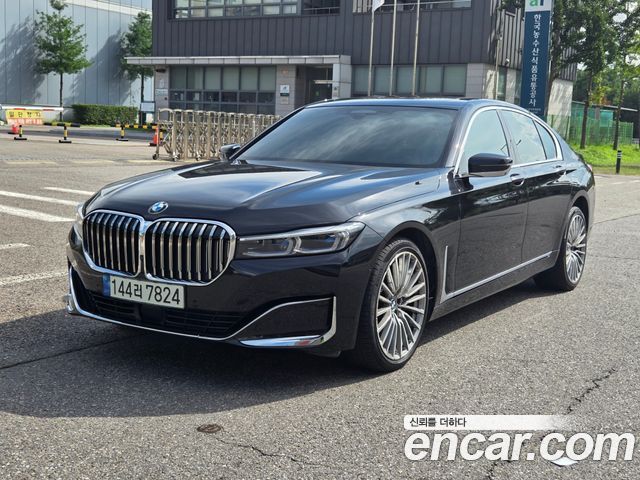 BMW 7-Series 730d xDrive Design Pure Excellence — пробег 84 300 км — фото 1 из 5
