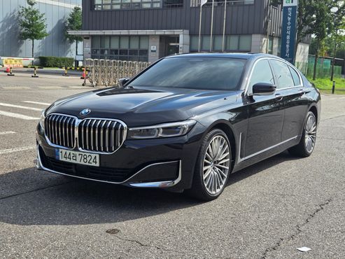 BMW 7-Series 730d xDrive Design Pure Excellence — пробег 84 300 км — фото 1 из 5