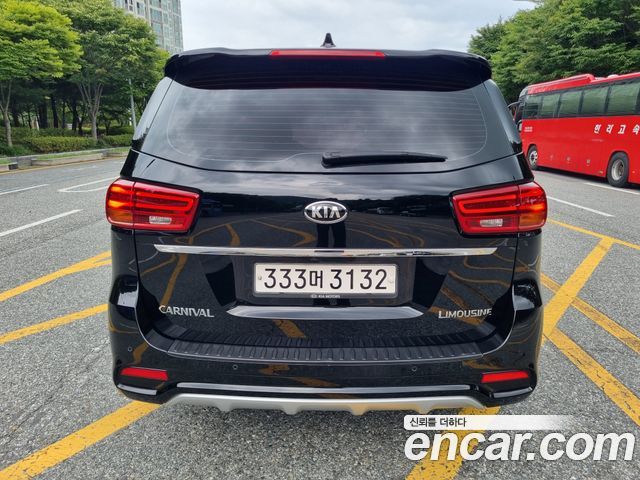 Kia Carnival Gasoline 7-Seater Limousine President — пробег 169 237 км — фото 4 из 5