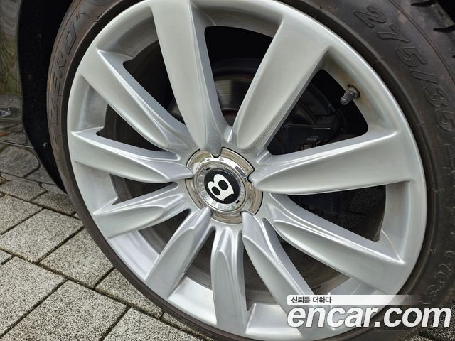 Bentley Flying Spur из Кореи Encar