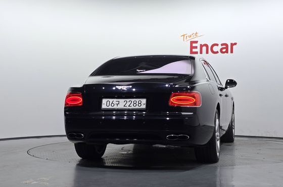 Bentley Flying Spur 4.0 — пробег 48 527 км — фото 4 из 5