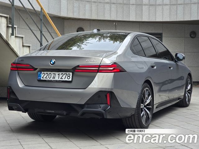 BMW 5-Series 530i xDrive M Sport — пробег 16 713 км — фото 2 из 5