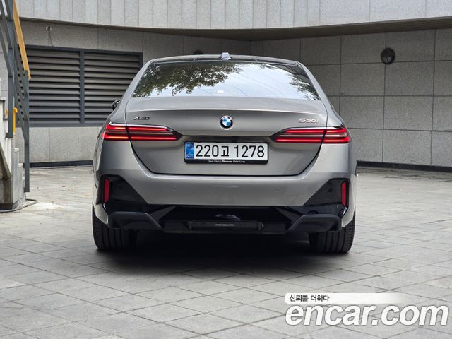 BMW 5-Series 530i xDrive M Sport — пробег 16 713 км — фото 4 из 5