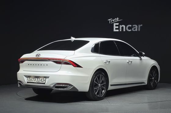 Hyundai Grandeur 3.3 Exclusice — пробег 12 531 км — фото 2 из 5