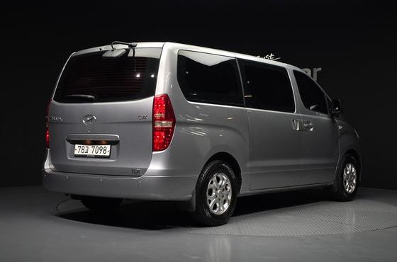 Hyundai Starex 12-Seater Wagon CVX Deluxe — пробег 66 361 км — фото 2 из 5