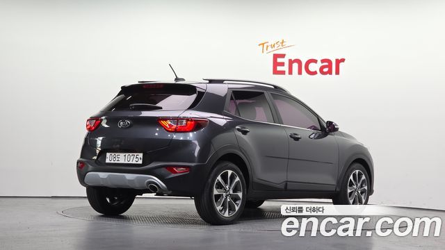 Kia Stonic из Кореи Encar