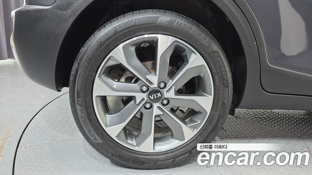 Kia Stonic из Кореи Encar