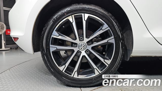 Volkswagen Golf из Кореи Encar
