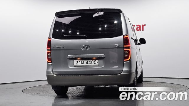 Hyundai Starex Urban 9-Seater Exclusive — пробег 96 494 км — фото 4 из 5