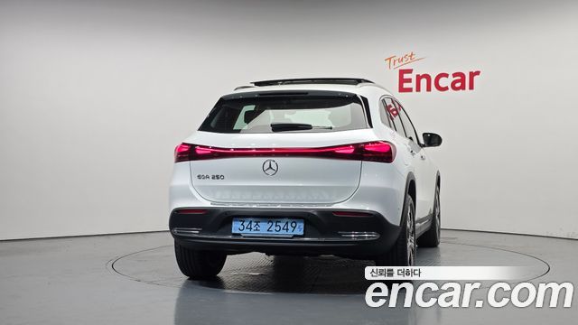 Mercedes-Benz EQA EQA250 Progressive — пробег 4 876 км — фото 4 из 5