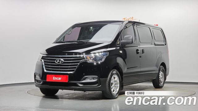 Hyundai Starex Van 3-Seater Style — пробег 310 500 км — фото 1 из 5