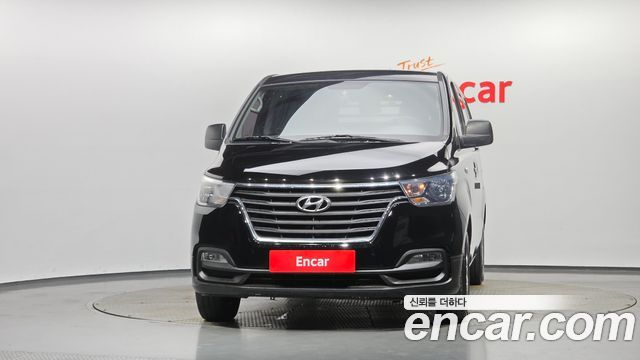 Hyundai Starex Van 3-Seater Style — пробег 310 500 км — фото 3 из 5