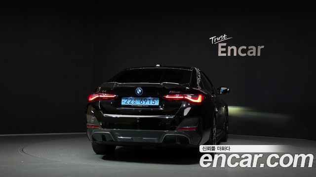 BMW i4 eDrive40 M Sports — пробег 71 925 км — фото 4 из 5
