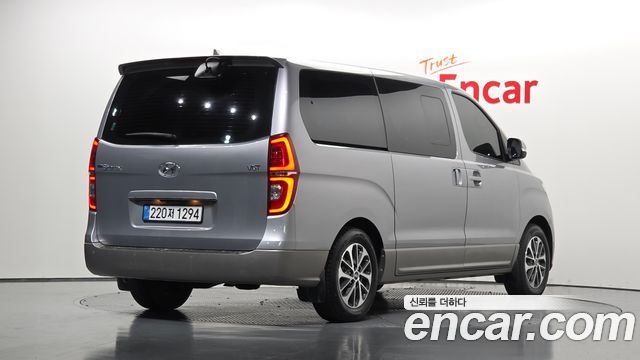 Hyundai Starex Urban 9-Seater Exclusive — пробег 46 955 км — фото 2 из 5