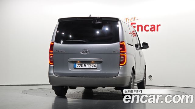 Hyundai Starex Urban 9-Seater Exclusive — пробег 46 955 км — фото 4 из 5