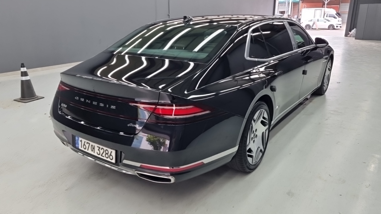 Genesis G90 из Кореи Encar