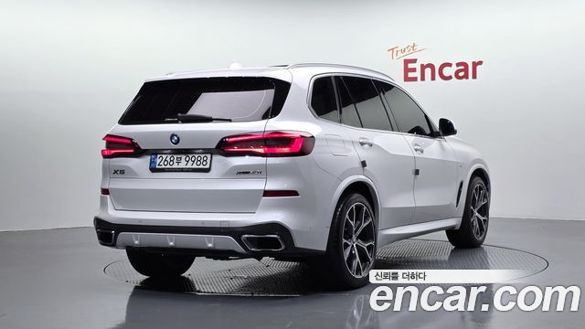BMW X5 xDrive 40i M Sport — пробег 73 875 км — фото 2 из 5