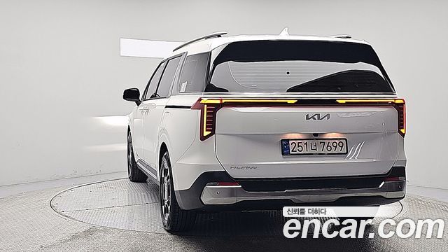 Kia Carnival Diesel 7-Seater Signature — пробег 11 203 км — фото 2 из 5