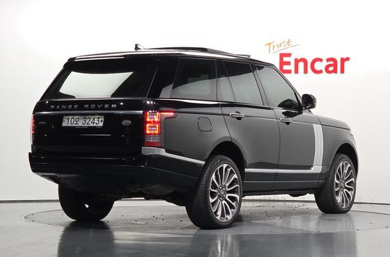 Land Rover Range Rover 4.4 SDV8 AB DIESEL — пробег 70 476 км — фото 2 из 5