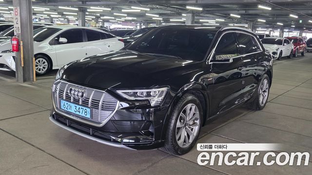 Audi e-tron 55 Quattro — пробег 15 200 км — фото 1 из 5