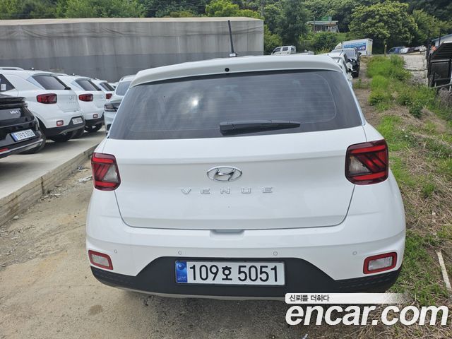 Hyundai Venue 1.6 Smart — пробег 1 208 км — фото 4 из 5