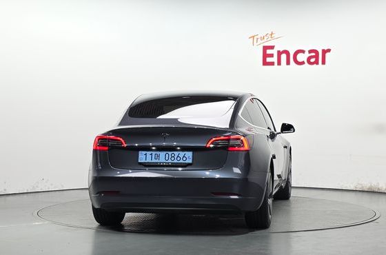 Tesla Model 3 Standard Range Plue RWD — пробег 96 717 км — фото 4 из 5