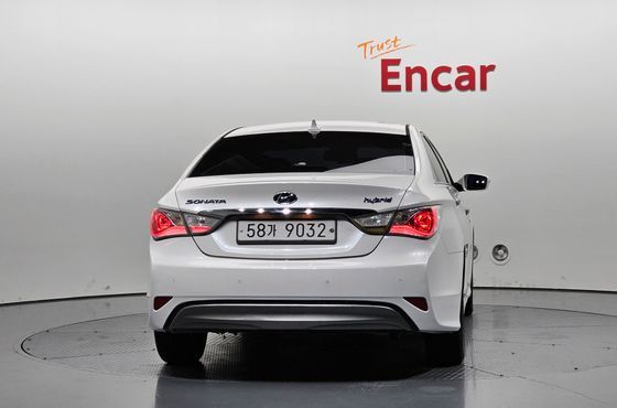 Hyundai Sonata 2.0 Royal — пробег 151 654 км — фото 4 из 5
