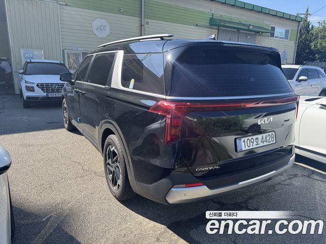 Kia Carnival Diesel 9-Seater Prestige — пробег 18 625 км — фото 4 из 5