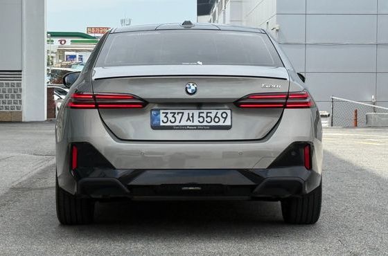 BMW 5-Series 520i Special Edition — пробег 5 769 км — фото 4 из 5