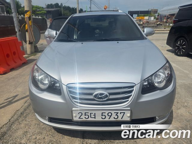 Hyundai AVANTE 1.6 VVT S16 LUXURY — пробег 140 000 км — фото 3 из 5