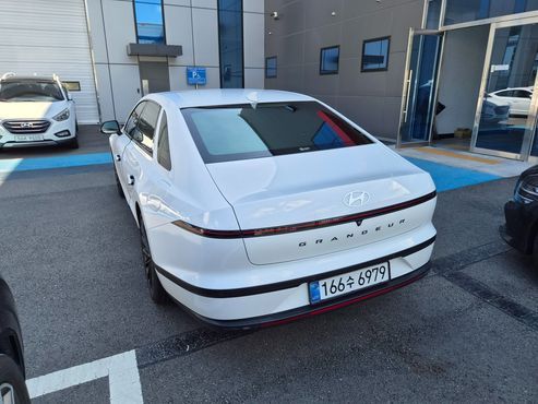 Hyundai Grandeur 2,5 Gasoline 2WD Honors — пробег 12 000 км — фото 5 из 5