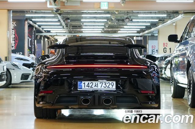 Porsche 911 Carrera 4 GTS — пробег 15 000 км — фото 4 из 5