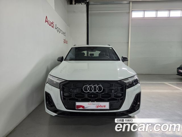 Audi Q7 55 TFSI Quattro Premium — пробег 890 км — фото 3 из 5