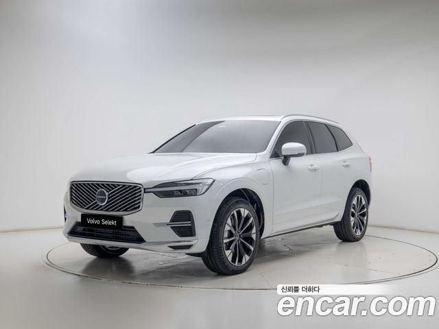 Volvo XC60 T8 Ultra Bright — пробег 3 736 км — фото 1 из 5