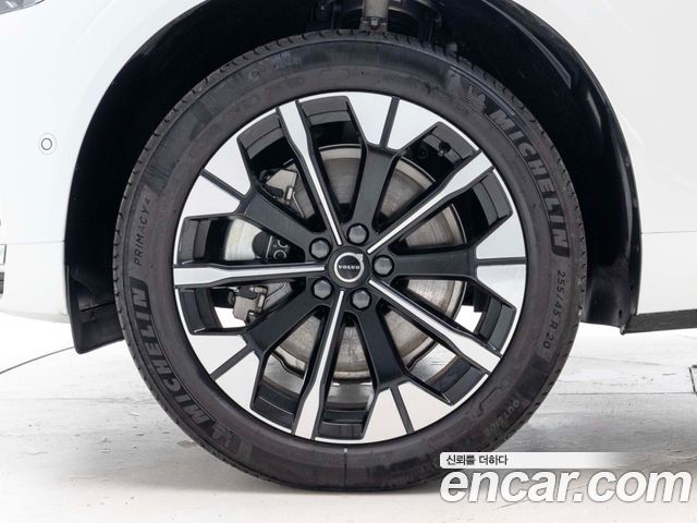 Volvo XC60 T8 Ultra Bright — пробег 3 736 км — фото 5 из 5