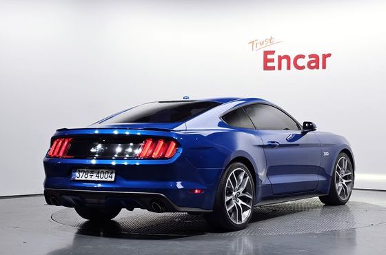 Ford Mustang GT Coupe — пробег 108 261 км — фото 2 из 5