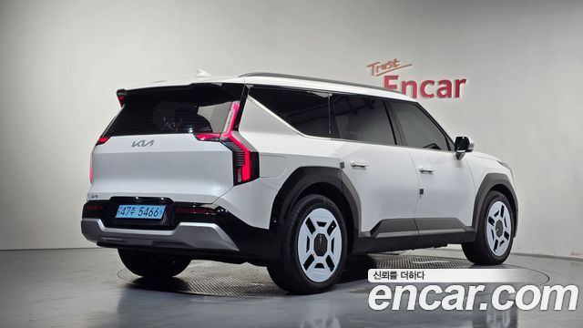 Kia EV9 из Кореи Encar