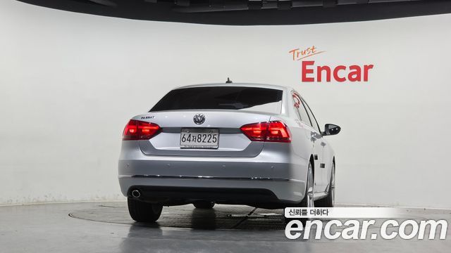 Volkswagen Passat 2.5 B7 — пробег 73 414 км — фото 4 из 5