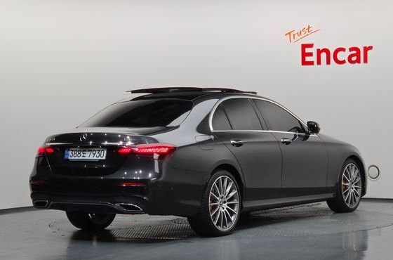 Mercedes-Benz E-Class E350 4MATIC AMG Line — пробег 44 222 км — фото 2 из 5