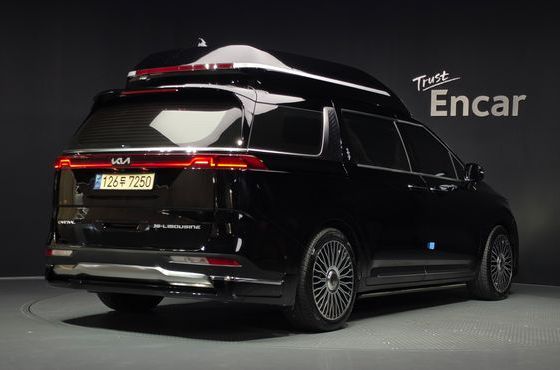 Kia Carnival Diesel 9-Seater Hi-Limousine(Special Vehicle) — пробег 54 652 км — фото 2 из 5