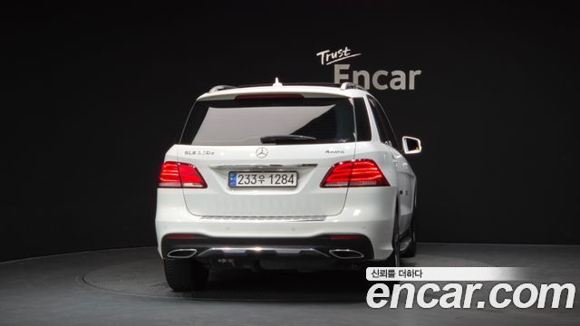 Mercedes-Benz GLE-Class GLE350 d 4MATIC Premium — пробег 186 671 км — фото 4 из 5