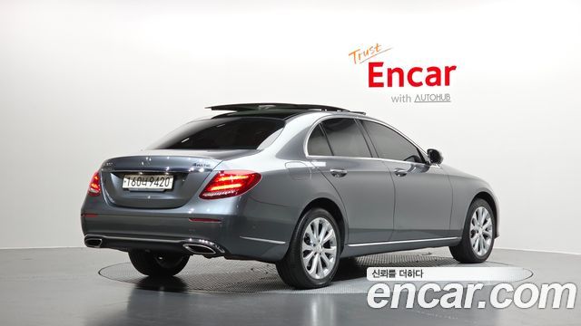 Mercedes-Benz E-Class из Кореи Encar