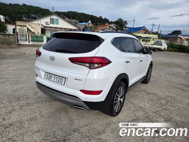 Hyundai Tucson Diesel 1.7 2WD Premium — пробег 116 000 км — фото 5 из 5