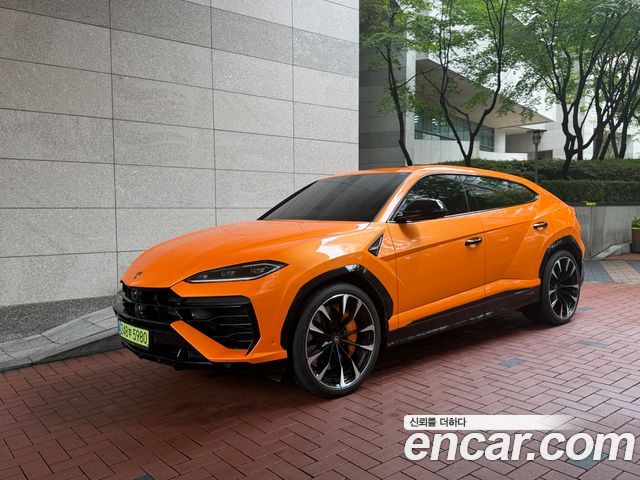 Lamborghini Urus 4.0 V8 SE — пробег 9 700 км — фото 1 из 5