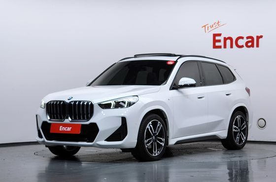 BMW X1 xDrive 20i M Sport — пробег 56 954 км — фото 1 из 5