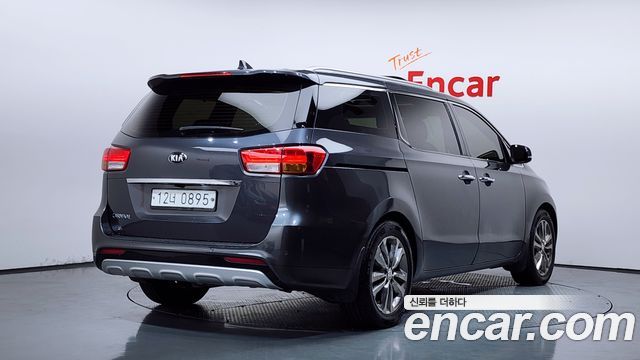 Kia Carnival из Кореи Encar